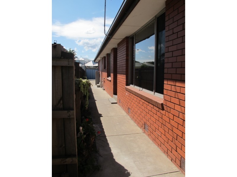 11A Hall Street, Newport VIC 3015