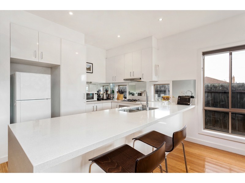 4/17 Carmen Street, Newport VIC 3015