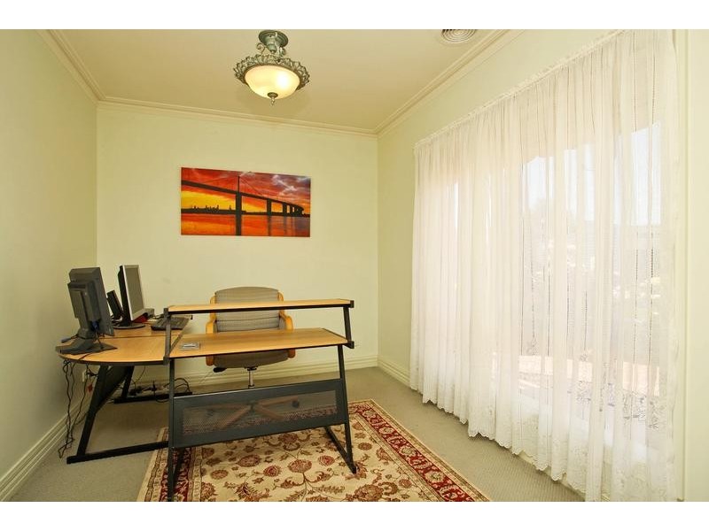 7 Nicosia Court, Williamstown VIC 3016