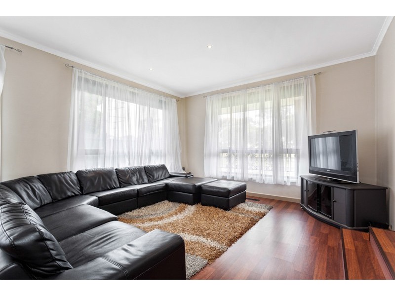 27 Hall Avenue, Altona Meadows VIC 3028