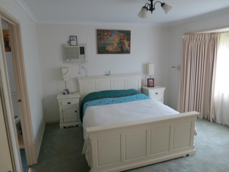 91 New Street, South Kingsville VIC 3015