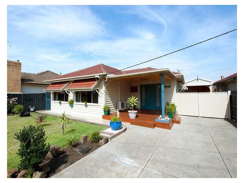 31 Conifer Avenue, Brooklyn VIC 3012