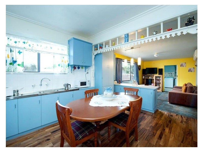 31 Conifer Avenue, Brooklyn VIC 3012