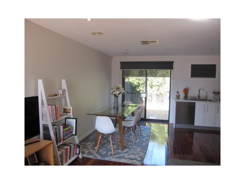 4/56 Truman Street, South Kingsville VIC 3015