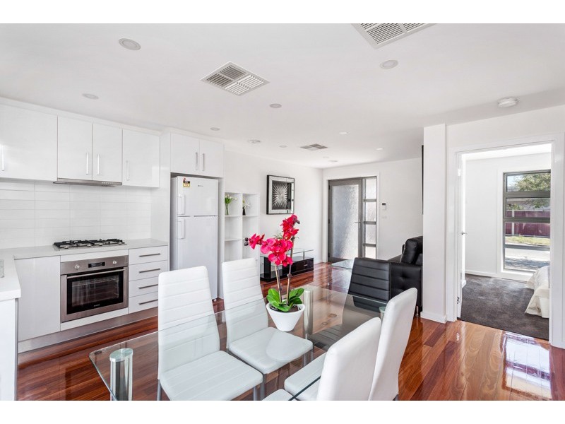 1/56 Truman Street, South Kingsville VIC 3015