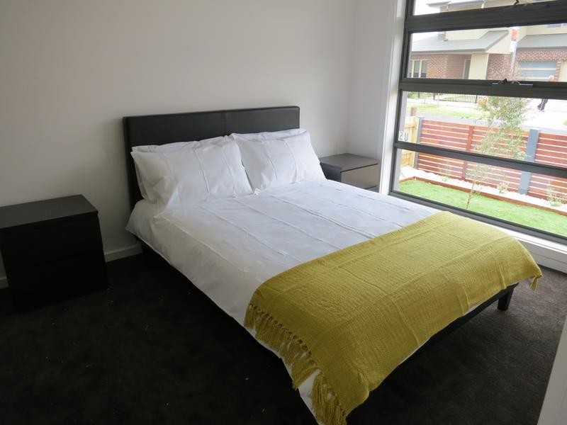 1/56 Truman Street, South Kingsville VIC 3015