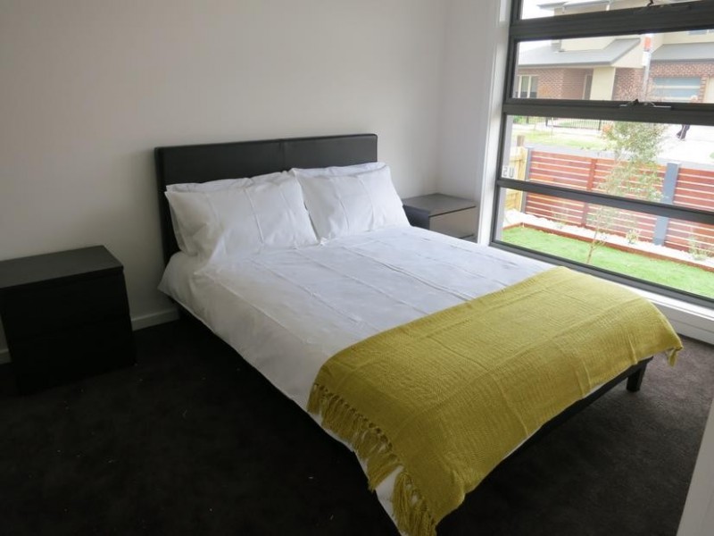 2/56 Truman Street, South Kingsville VIC 3015