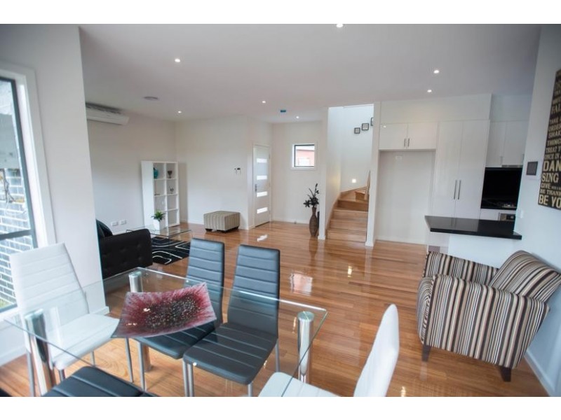 2/77 Hansen Street, Altona North VIC 3025