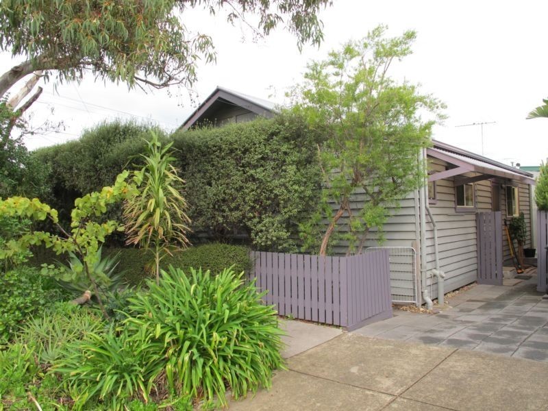 5 Mirls Street, Newport VIC 3015