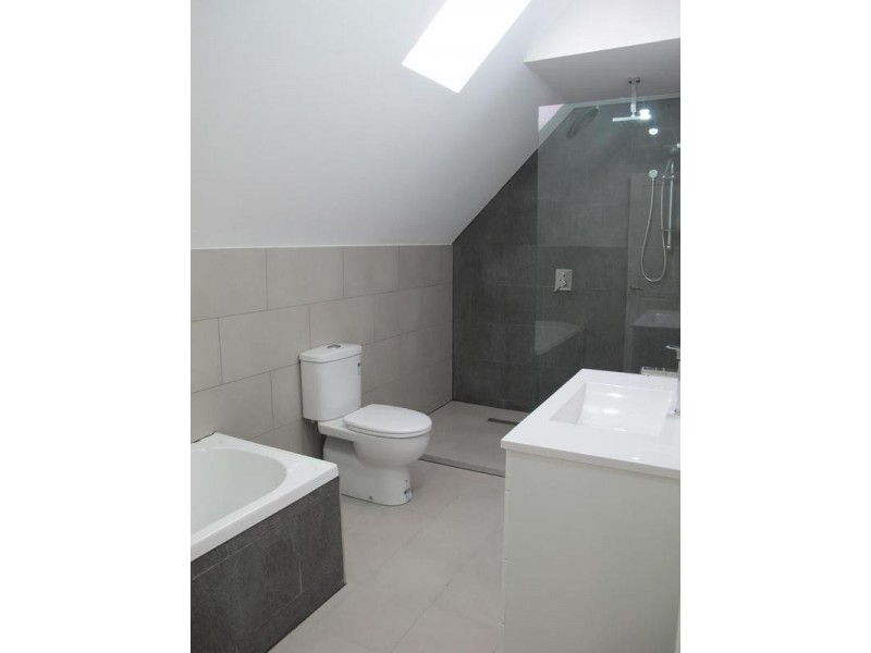 16 William Street, Newport VIC 3015