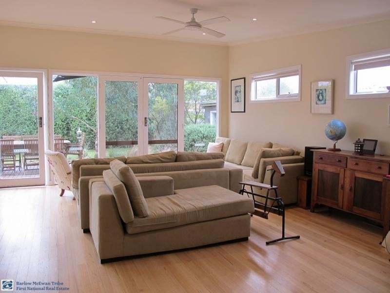 8 Maxwell Avenue, Altona North VIC 3025