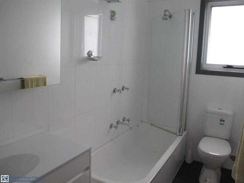 8 Maxwell Avenue, Altona North VIC 3025