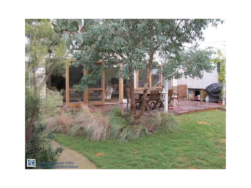 8 Maxwell Avenue, Altona North VIC 3025