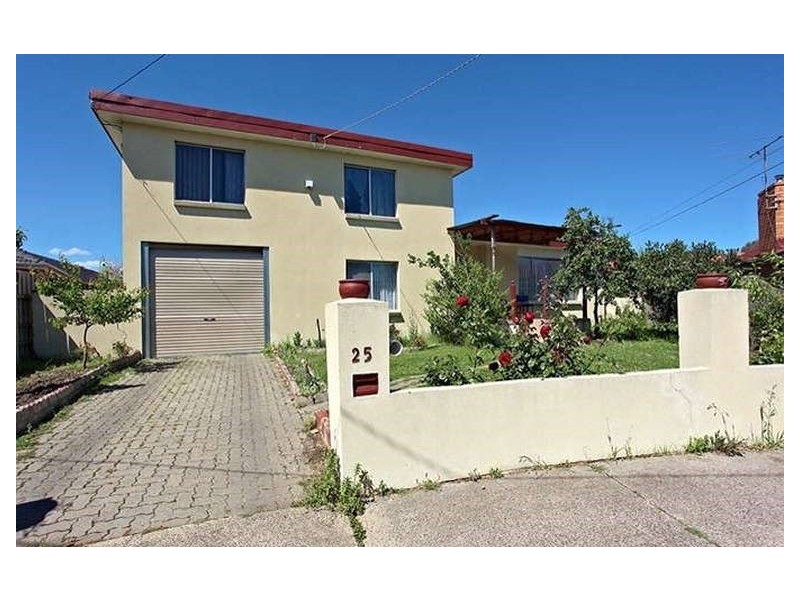 25 Lawrence Court, Altona North VIC 3025