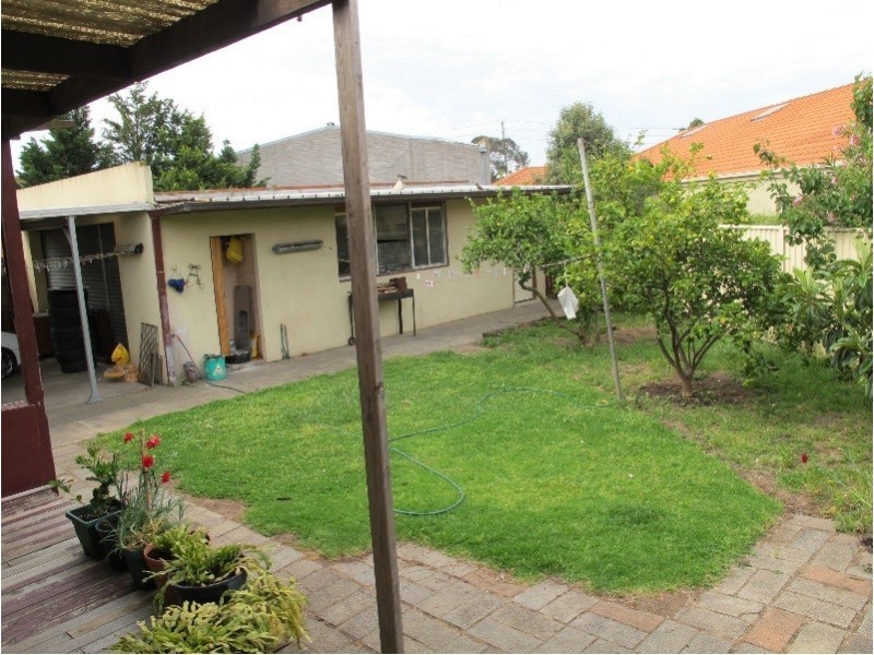 25 Lawrence Court, Altona North VIC 3025