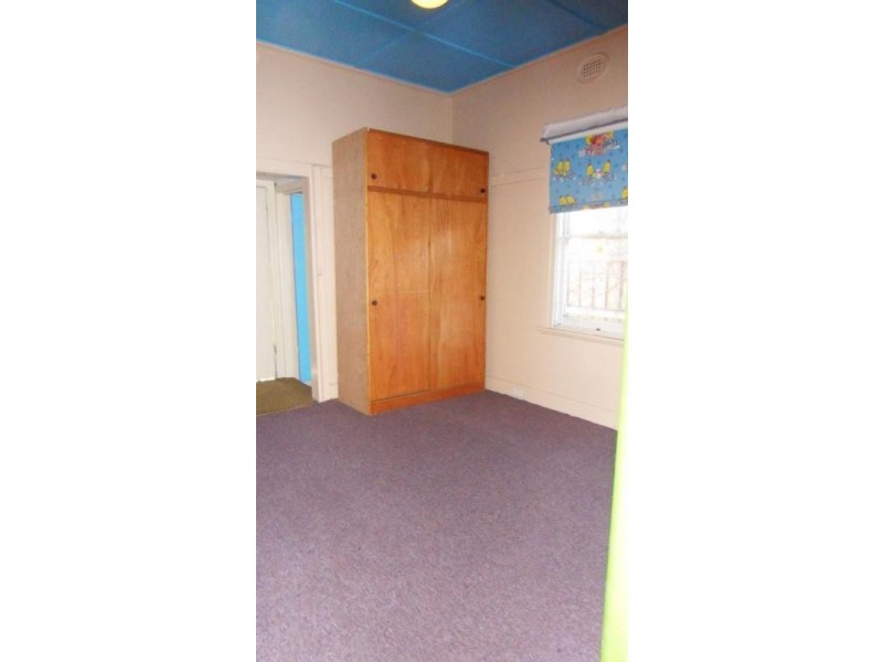 14 Effingham Road, Newport VIC 3015