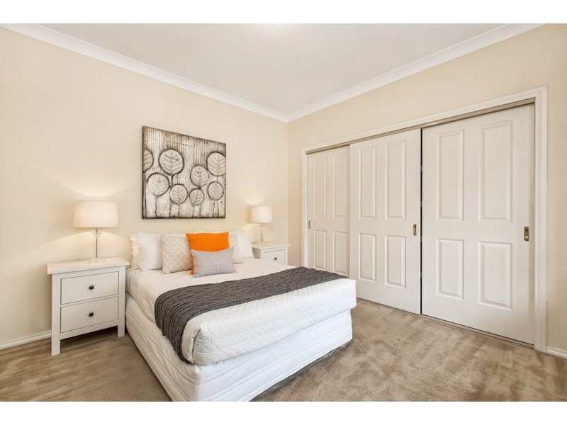 2/48 Corrigan Avenue, Brooklyn VIC 3012