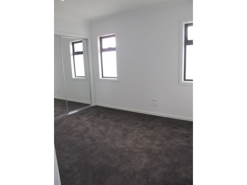 1/20 Lynch Road, Brooklyn VIC 3012