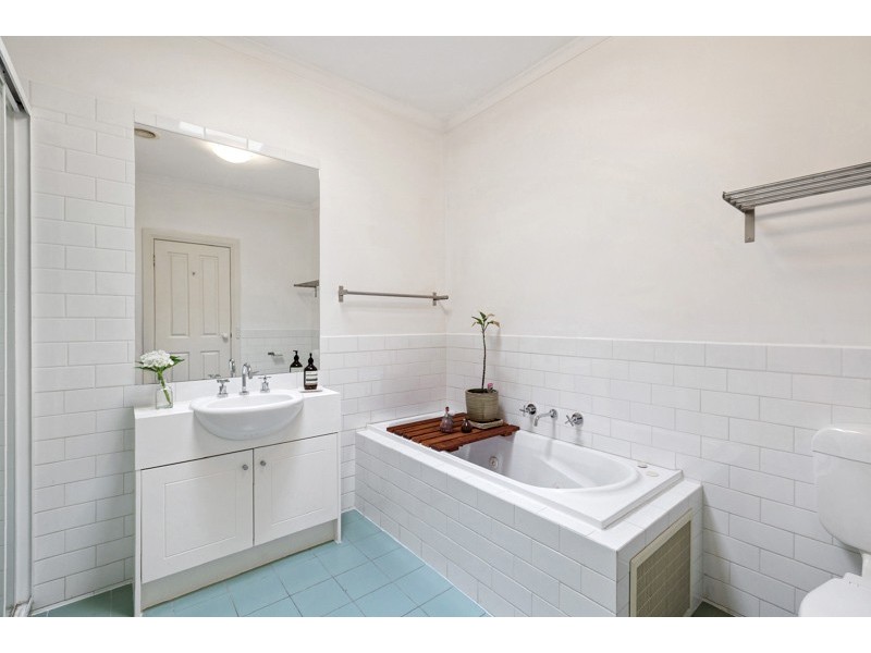 4/57 Challis Street, Newport VIC 3015