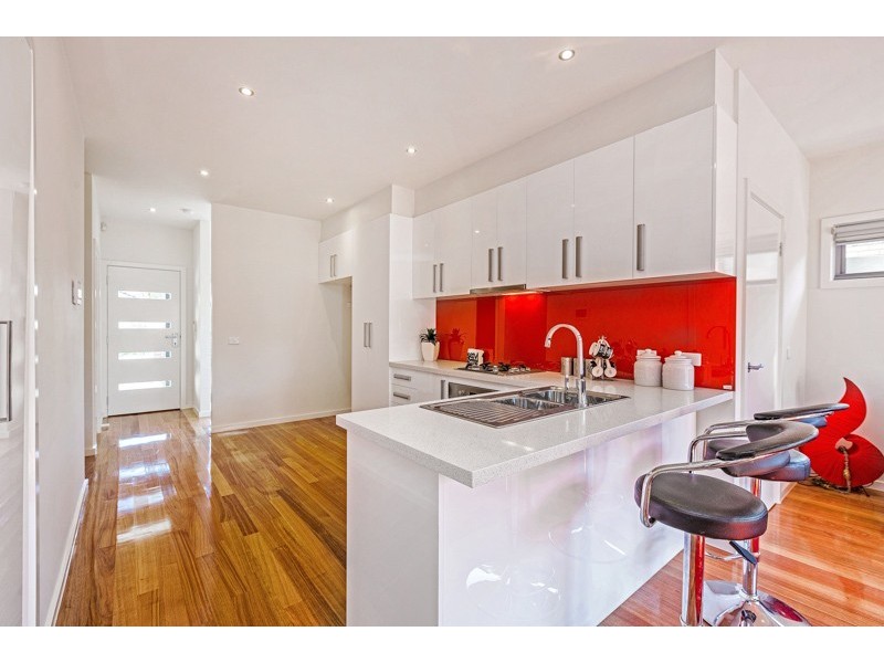 2/128 Chambers Road, Altona North VIC 3025