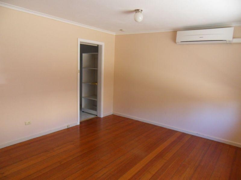 2/51 Saltley Street, South Kingsville VIC 3015