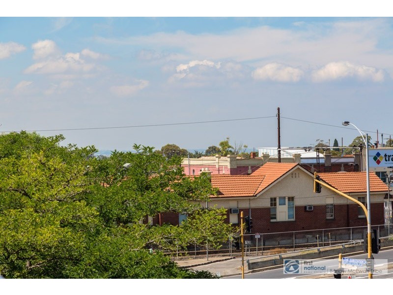 18/4 Mason Street, Newport VIC 3015