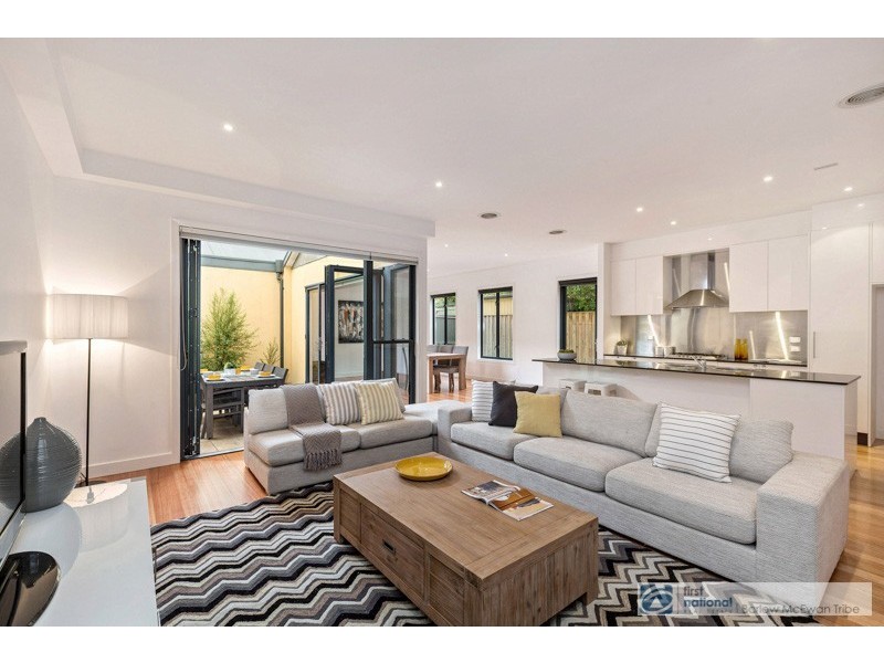 2/9 Liley Street Williamstown Junction, Newport VIC 3015