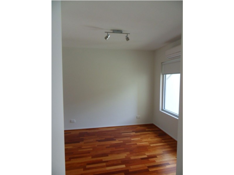 20/2 Salt River Place, Footscray VIC 3011