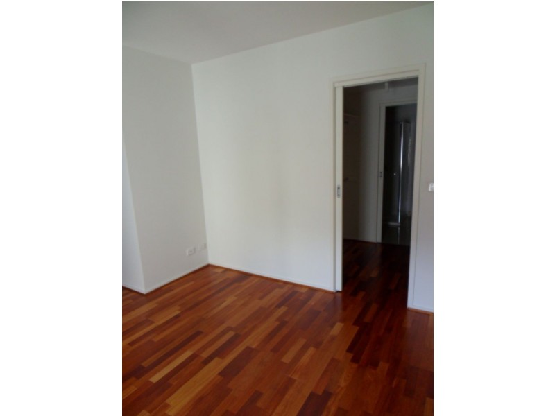 20/2 Salt River Place, Footscray VIC 3011