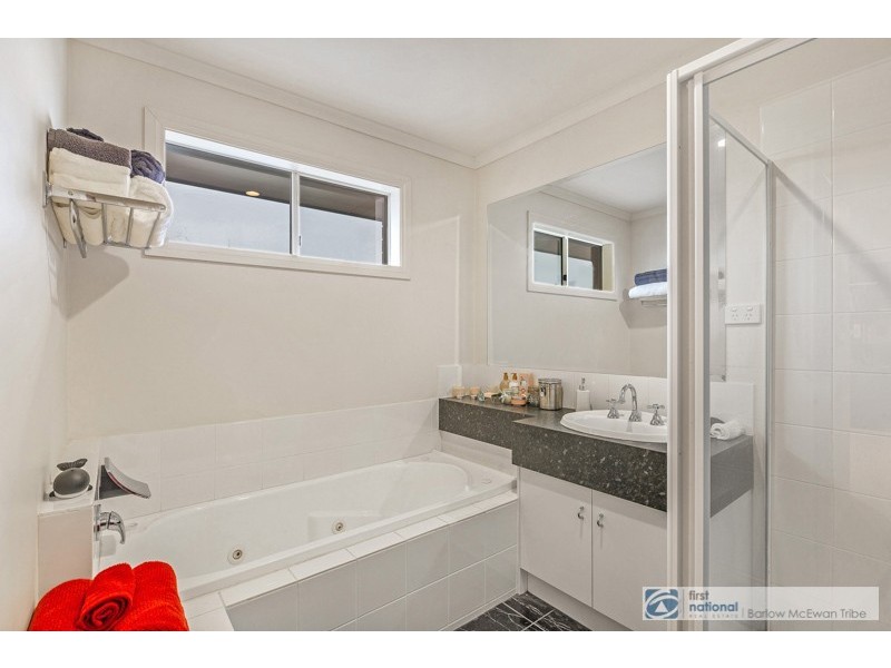 25 Eagleview Place, Point Cook VIC 3030