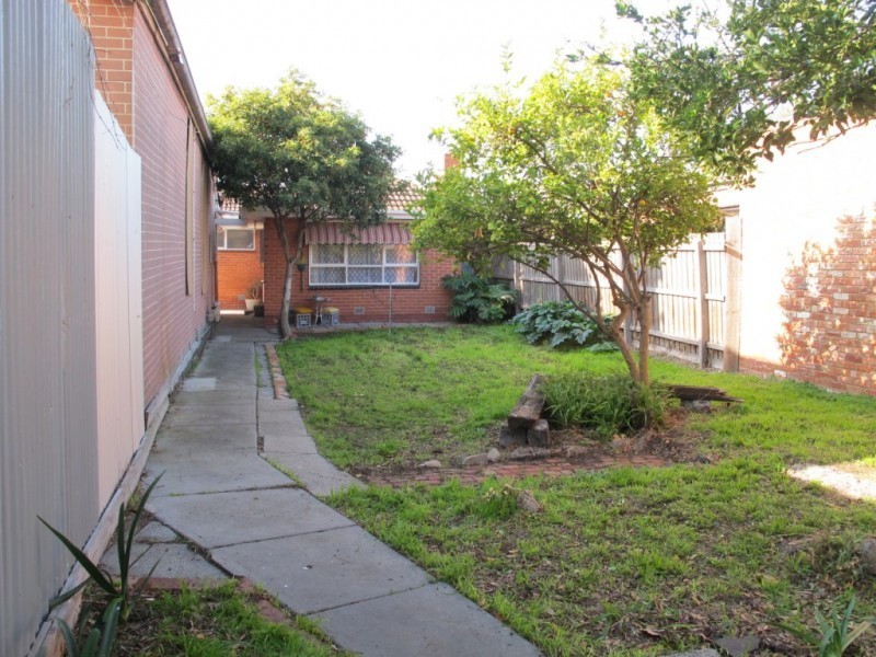 2/268 Melbourne Road, Newport VIC 3015