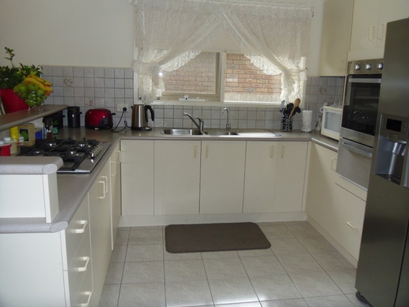 Altona Meadows VIC 3028