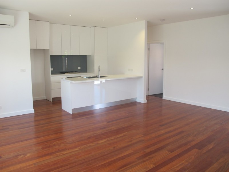 3/10 Richards Court, Brooklyn VIC 3012