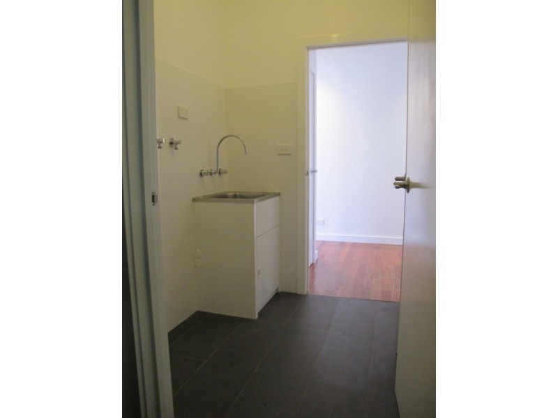 3/10 Richards Court, Brooklyn VIC 3012