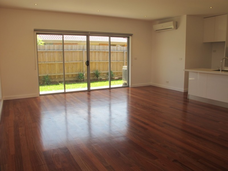 3/10 Richards Court, Brooklyn VIC 3012