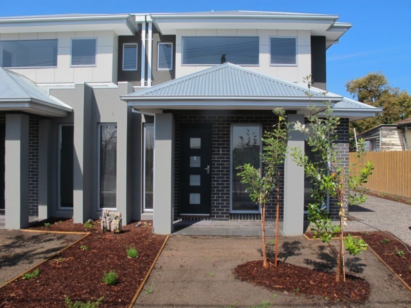 2/23 New Street, South Kingsville VIC 3015