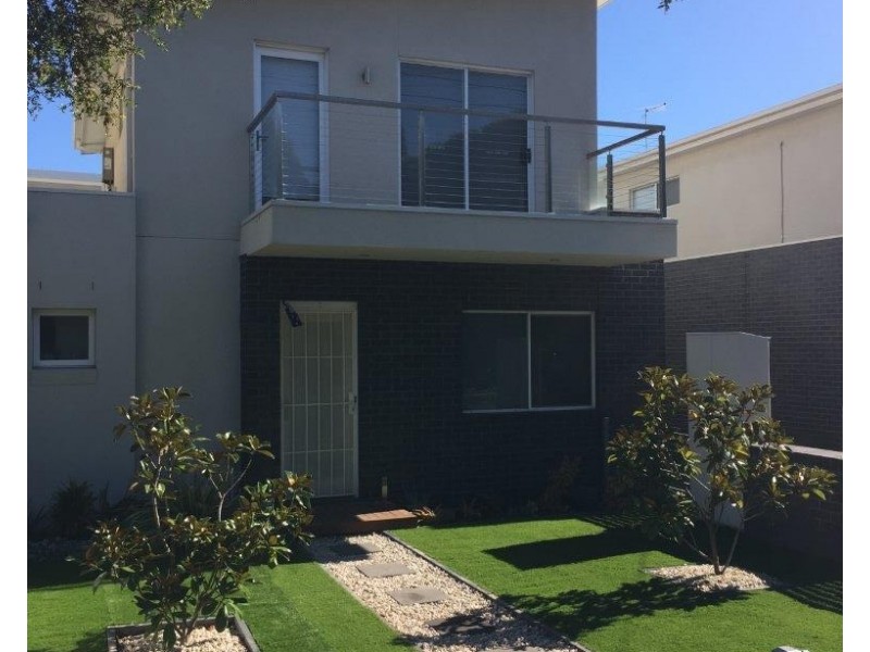 2/9-11 Kyle Road, Altona North VIC 3025