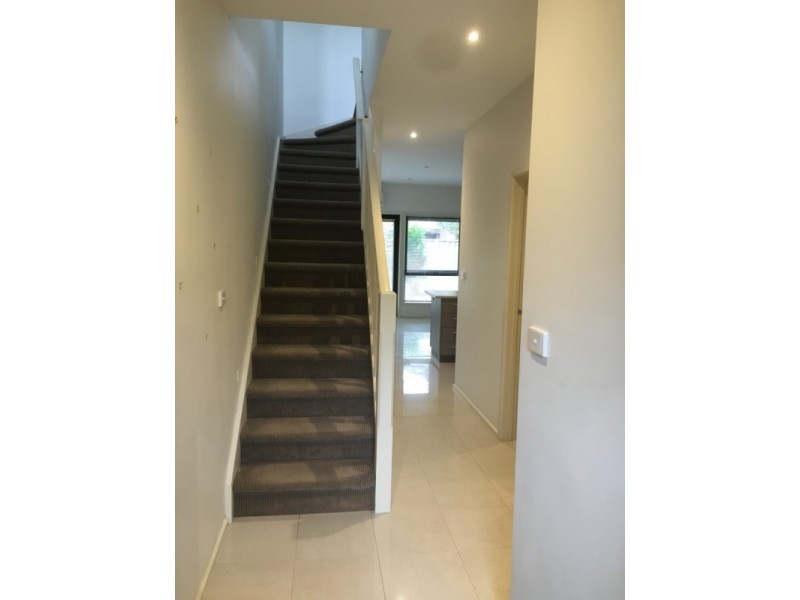 1/3 Basil Street, Newport VIC 3015