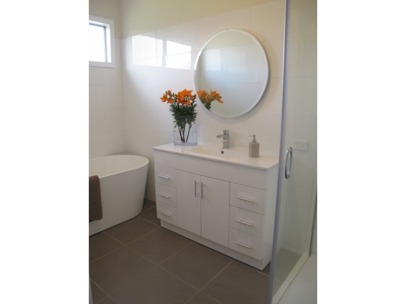 2 Charlotte Street, Newport VIC 3015