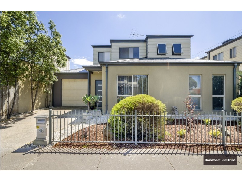 2A Marigold Ave, Altona North VIC 3025