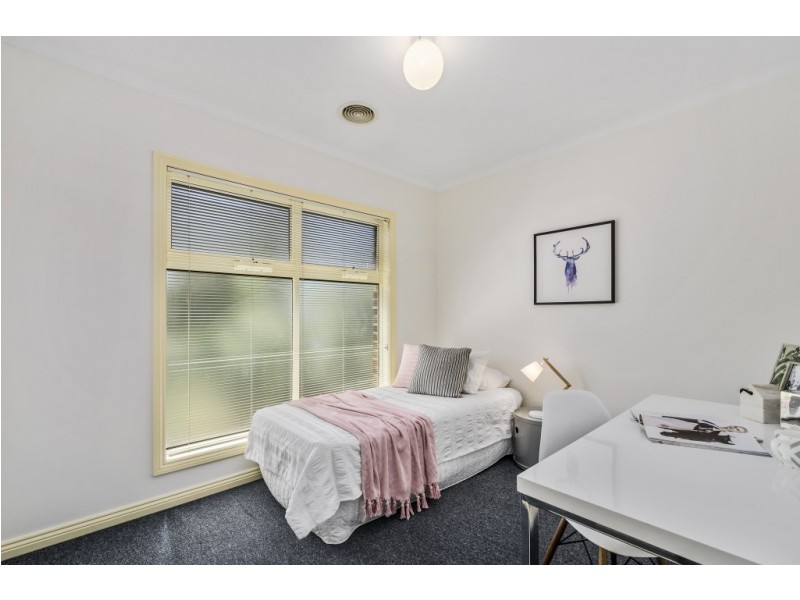 4/1 Stephenson Street, Spotswood VIC 3015