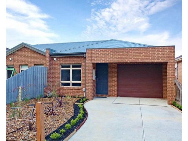 2/5 Beuron Road, Altona North VIC 3025