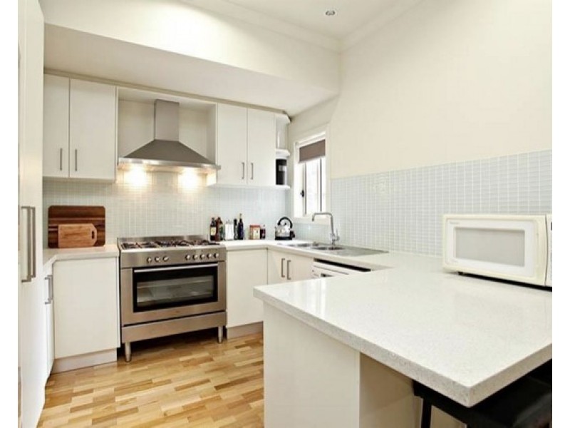 2/5 Beuron Road, Altona North VIC 3025