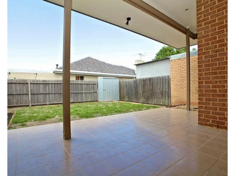 2/5 Beuron Road, Altona North VIC 3025