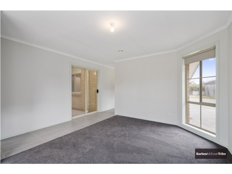 10 Sorrell Court, Altona Meadows VIC 3028