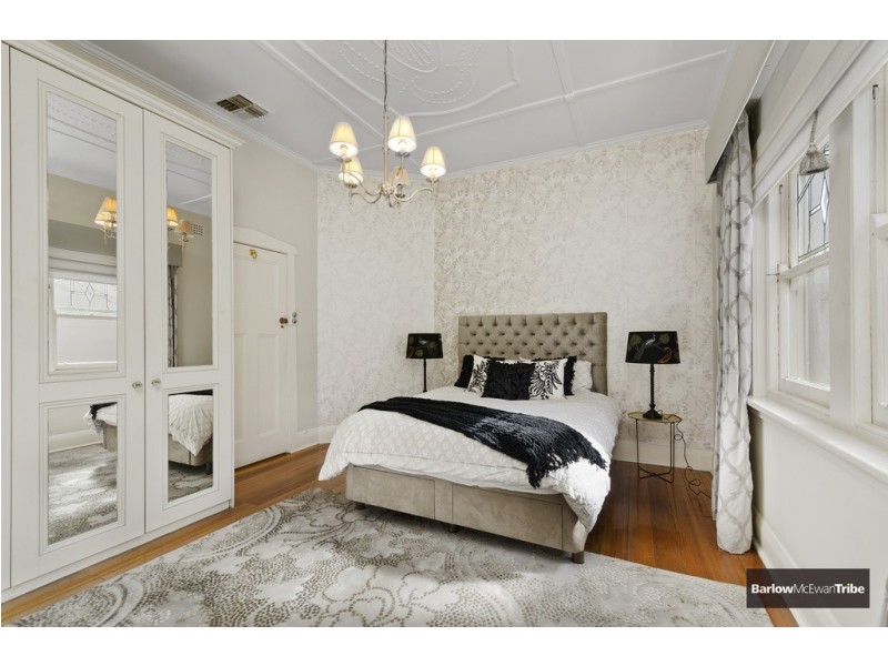 5 St Kinnord Street, Aberfeldie VIC 3040