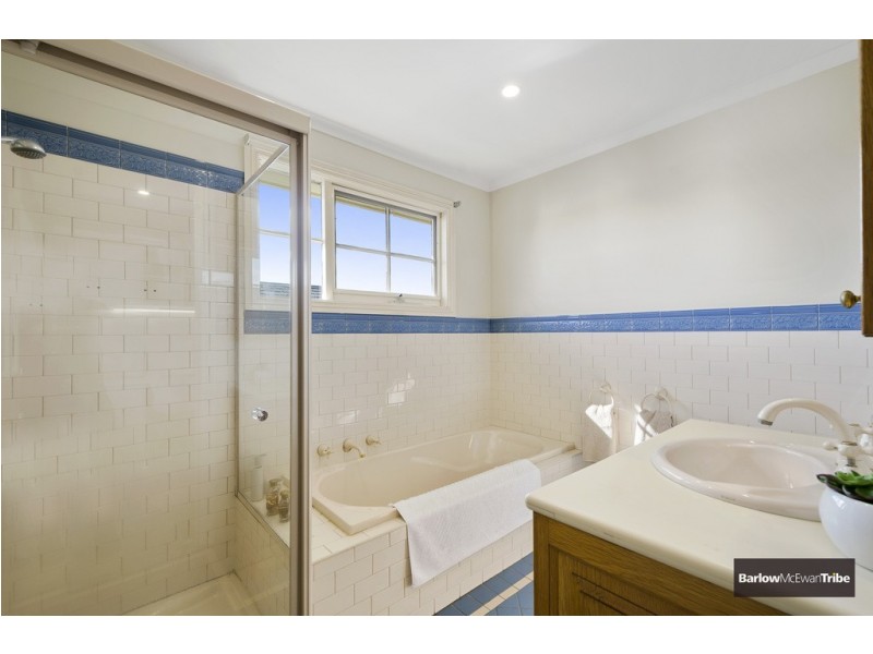 5 St Kinnord Street, Aberfeldie VIC 3040