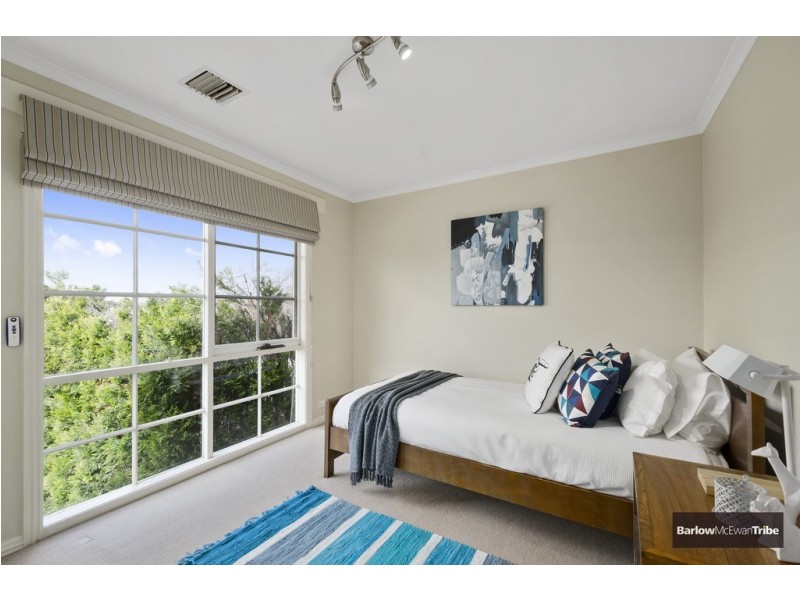 5 St Kinnord Street, Aberfeldie VIC 3040