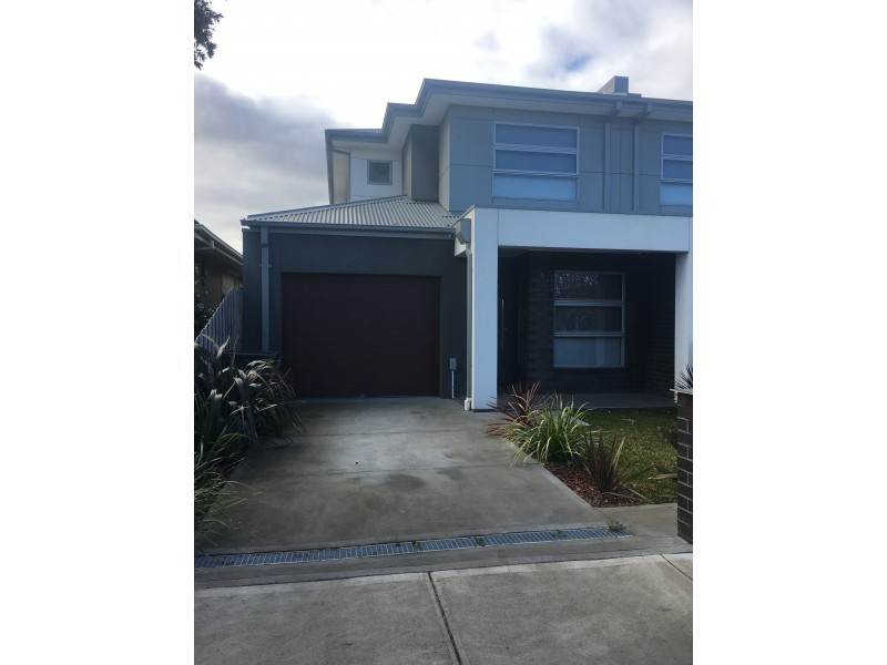 1/10 Richards Court, Brooklyn VIC 3012