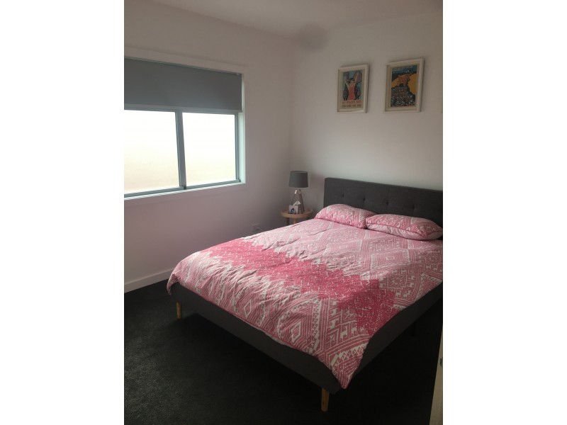 1/10 Richards Court, Brooklyn VIC 3012